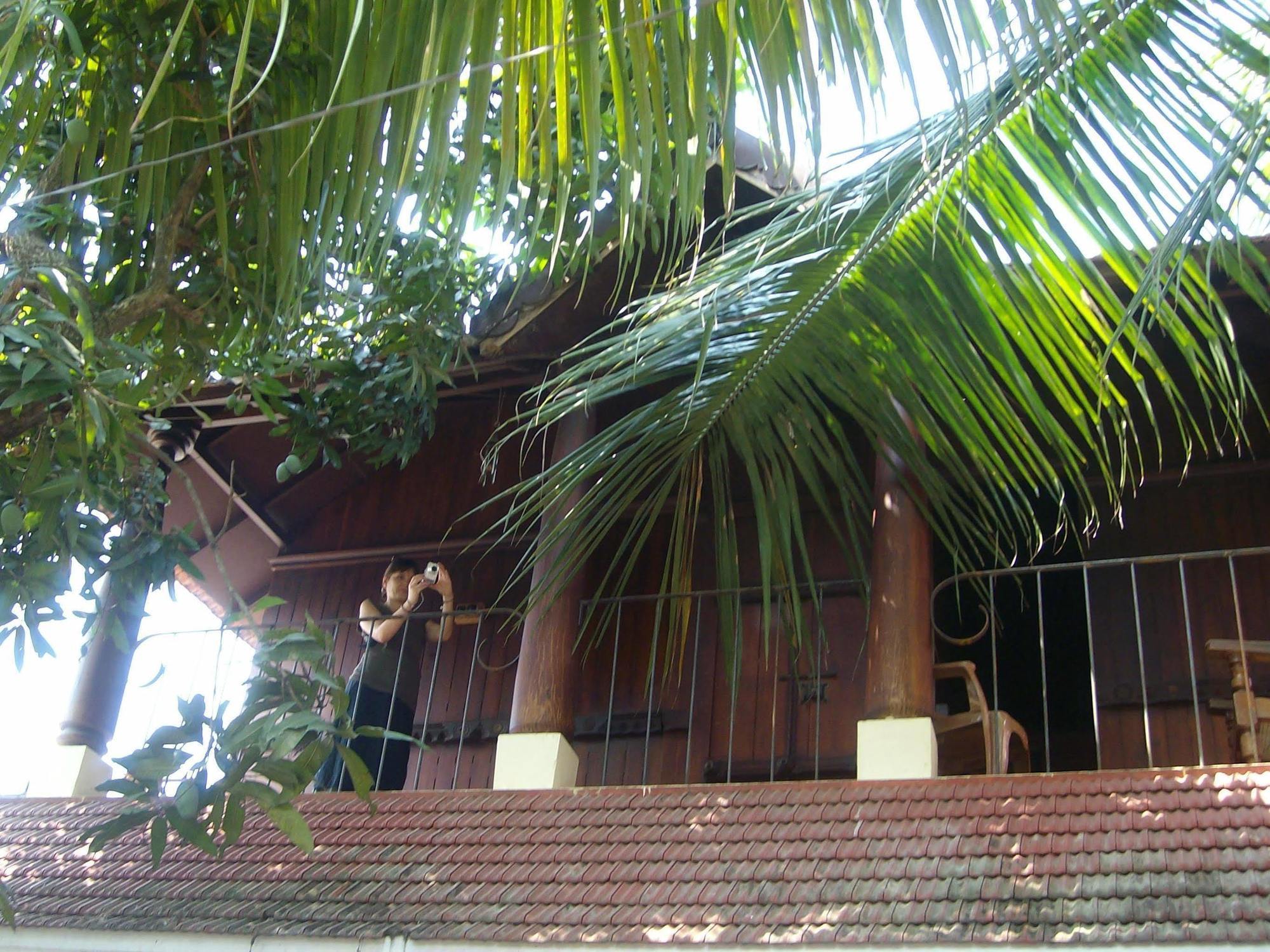 Adams Wood House Ayurveda Homestay Kochi Eksteriør bilde