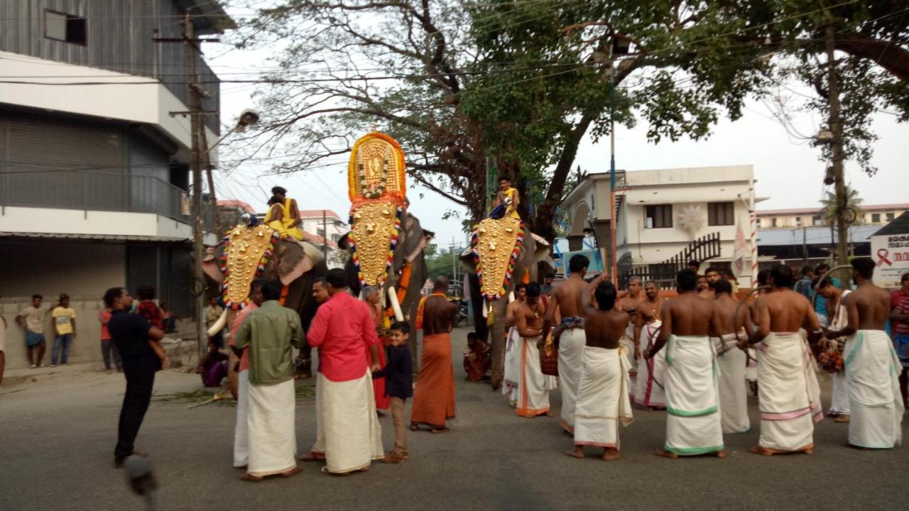 Adams Wood House Ayurveda Homestay Kochi Eksteriør bilde